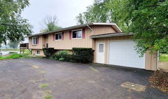 41511 N Country Club Dr, Antioch, IL 60002