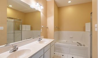 5067 DONOVAN Dr, Alexandria, VA 22304