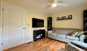 107 Bella Vista Cir 107, Glocester, RI 02859