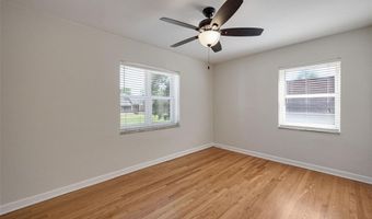 9850 Coventry Ln, Affton, MO 63123