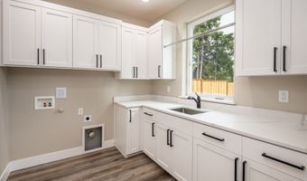 24869 WESTFIELD Ave, Veneta, OR 97487
