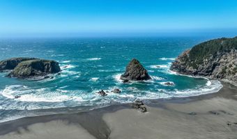 19921 WHALESHEAD Rd B8, Brookings, OR 97415
