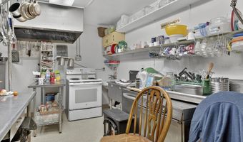 302 SW Front St, Abingdon, VA 24210