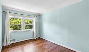 8109 BAINBRIDGE Rd, Alexandria, VA 22308