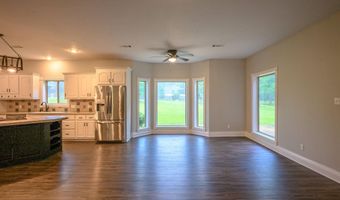 100 Plantation Ln, Batesville, AR 72501
