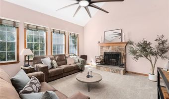 7 Cathedral Ct, Cumberland, RI 02864