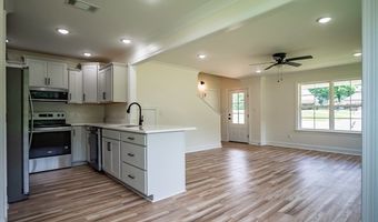 102 Autumwood Cv, Batesville, MS 38606