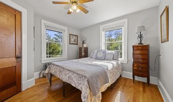 140 Leonardville Rd, Belford, NJ 07718