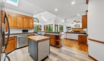 1030 W Sterlington Pl, Apex, NC 27502