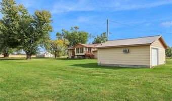 71 Railroad St, Atkins, IA 52206