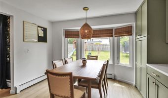 169 Chestnut Hill Ln S, Amherst, NY 14221