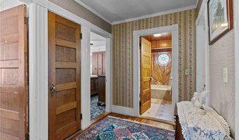 161 Ocean Ave, Cranston, RI 02905