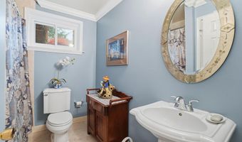 1230 23RD St S, Arlington, VA 22202