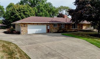 2982 Homeworth Rd, Alliance, OH 44601