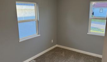 633 N E St, Albia, IA 52531