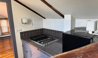19 King St 4, East Greenwich, RI 02818