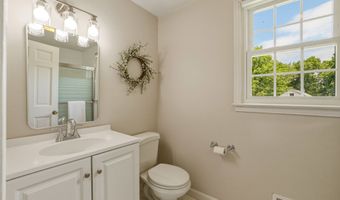 14 High Hill Rd, Canton, CT 06019