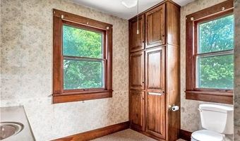 213 W 2nd St, Alma, MO 64001