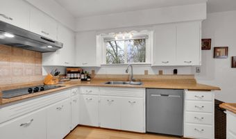 2617 FULTON St, Albany, OR 97322