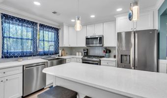 3 Widgeon Dr, Bayville, NJ 08721