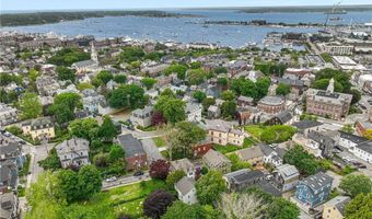 24 Barney St, Newport, RI 02840