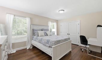 706 N Arbor Dr, Anchorage, KY 40223