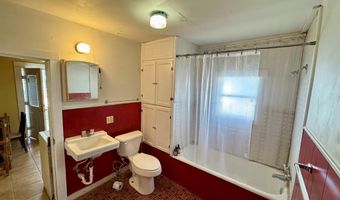 905 N 6th St, Alpine, TX 79830