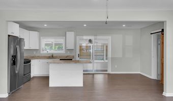 332 Beach Ave, Beachwood, NJ 08722