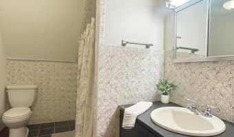 97 W 30TH St 3, Bayonne, NJ 07002
