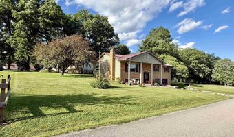 307 Meadow View Dr, Arthurdale, WV 26520