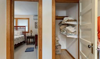 2245 Colestin Rd, Ashland, OR 97520