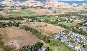 2082 E Main St, Ashland, OR 97520