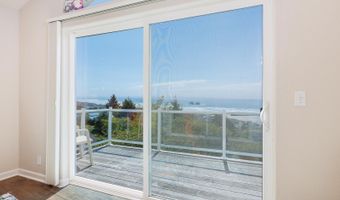 461 S Home Ct, Rockaway Beach, OR 97136