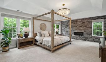 52 The Flume, Amherst, NH 03031
