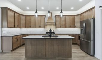 2021 Approach Dr, Auburn, IN 46706