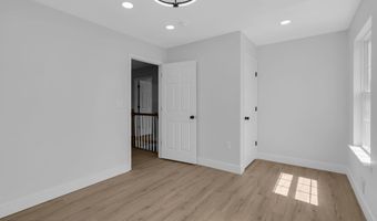 39 Old Main Shore Rd, Barnegat, NJ 08005