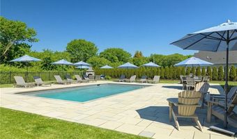 1048 Ocean Rd, Narragansett, RI 02882