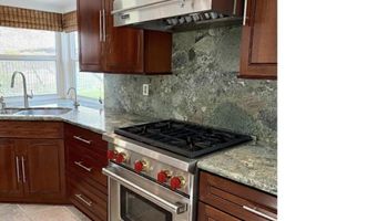 2070 Tiffany Dr, Oceanside, CA 92056