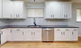 419 Heath Creek Rd, Barboursville, WV 25504