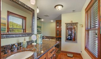 575 Hidden Creek Dr, Antioch, IL 60002