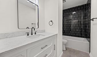 6806 CANNA Hl, Bartlett, TN 38135