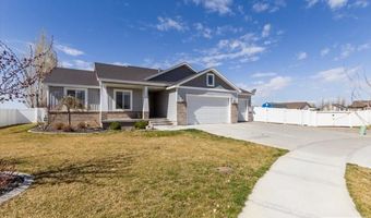 5776 Cedarwood Ln, Ammon, ID 83406