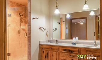 28 Grande View Dr, Cody, WY 82414