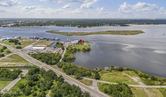 540 Bayview Ave, Biloxi, MS 39530
