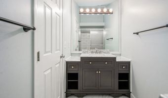 5660 Versailles Ave, Ann Arbor, MI 48103