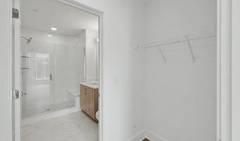 701 N HENRY St 401, Alexandria, VA 22314
