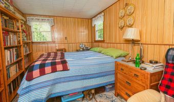 129 Summit St, Baileyville, ME 04694