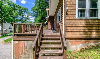 4 Pineway Dr, Auburn, ME 04210