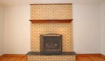 2405 E Miner St, Arlington Heights, IL 60004