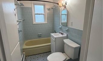42 Greenway Dr, Bristol, RI 02809